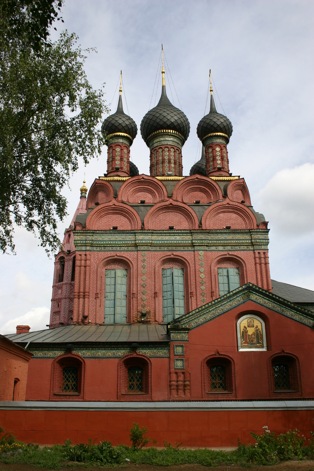 Сколько в ярославле церквей и храмов число: Уикенд в «городе тысячи  церквей»: что смотреть Ярославле — Транспортная компания «Гранд Атлантис» —  перевозка сборных грузов